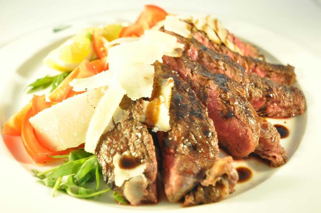 因佩里亚尔Spa膳食公寓 Jičín 外观 照片